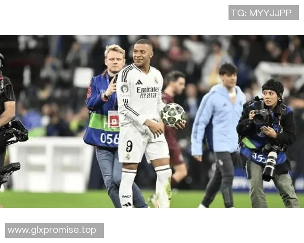 姆巴佩荣获月度最佳球员,实至名归 姆巴佩荣获月度最佳球员,实至名归